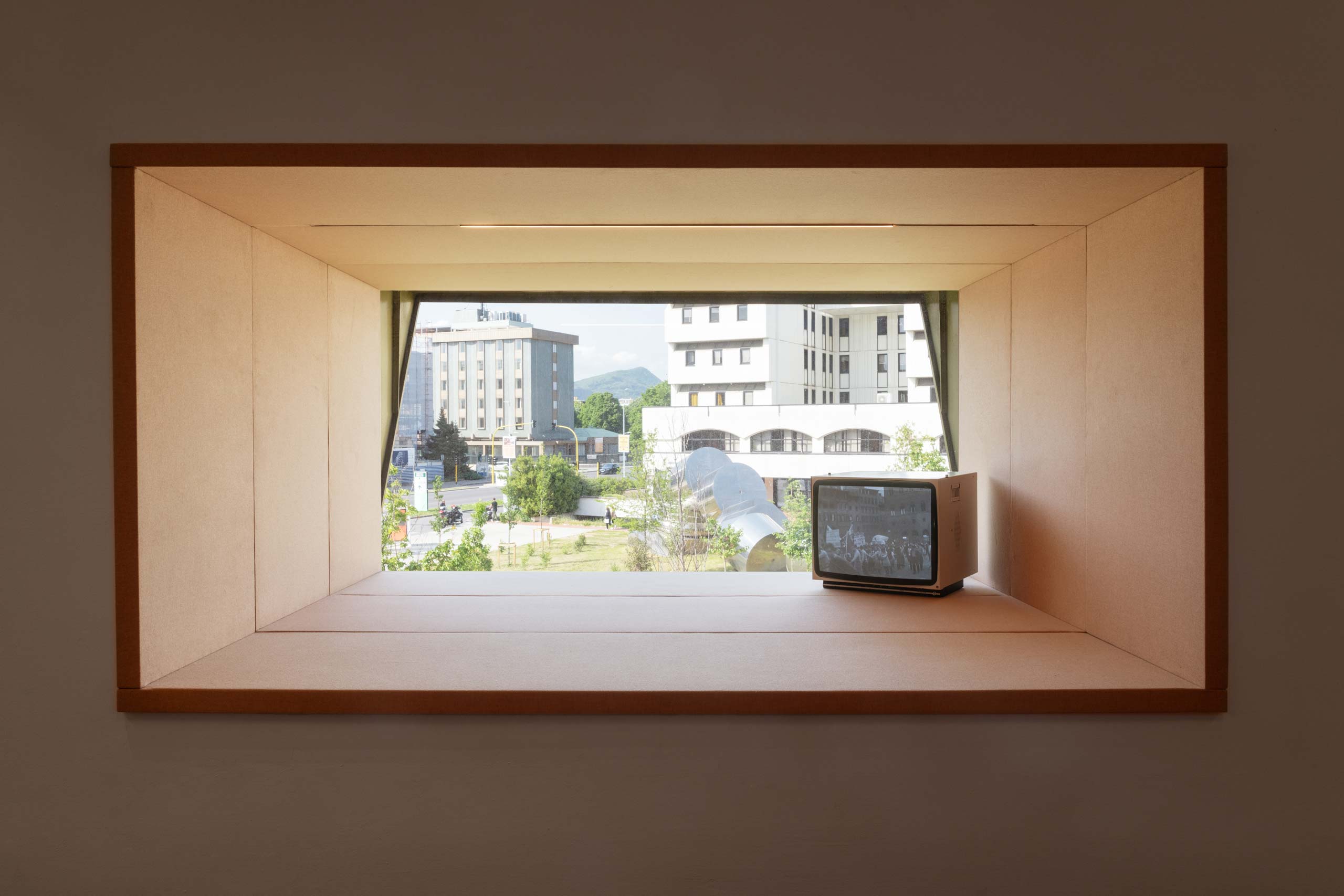 “Eccentrica”, exhibition view, curated by Stefano Collicelli Cagol, exhibition design by Formafantasma. Centro per l’arte contemporanea Luigi Pecci, Prato, 2024.