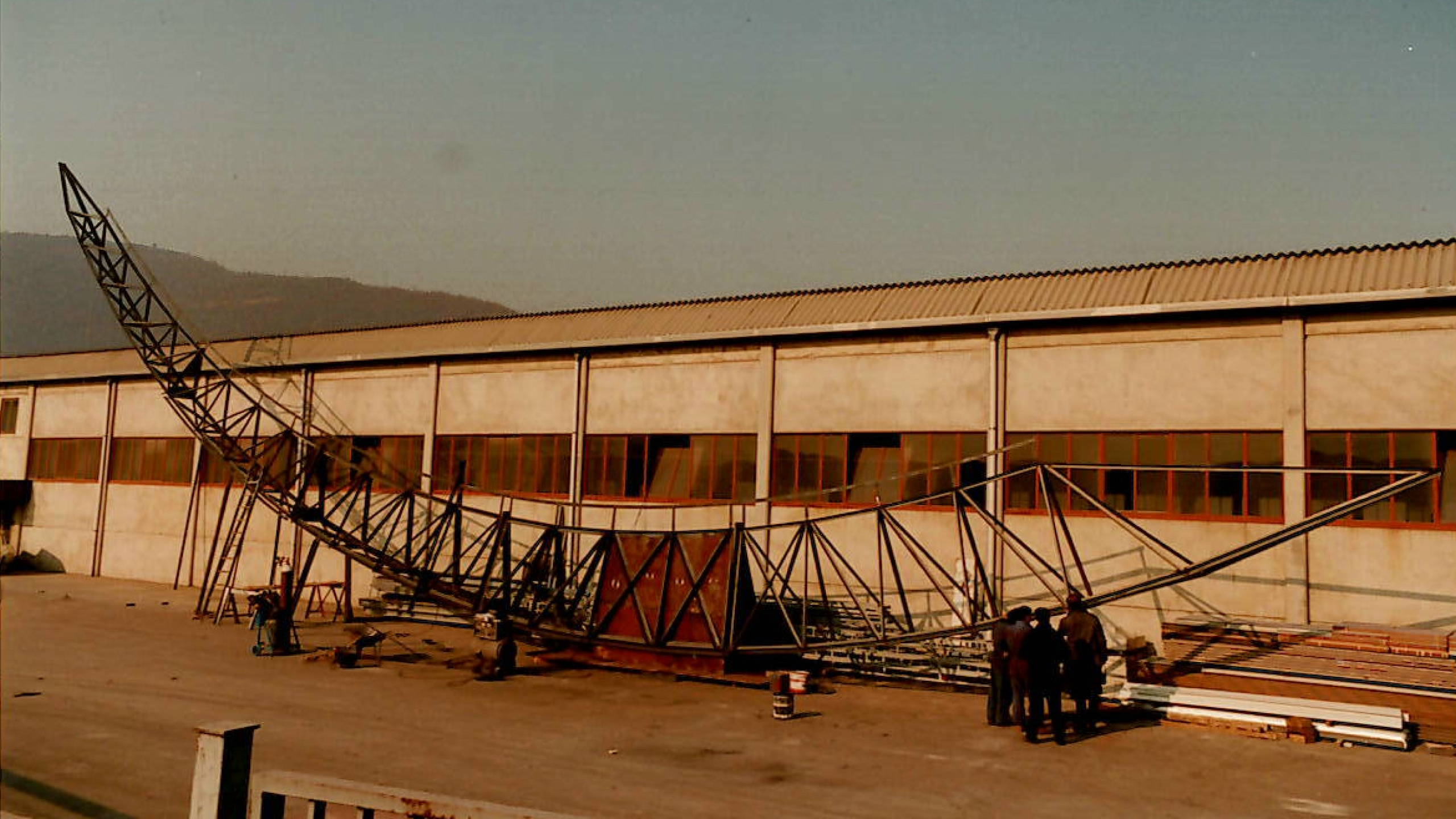 Construction of the structure of Prato 88, 1988