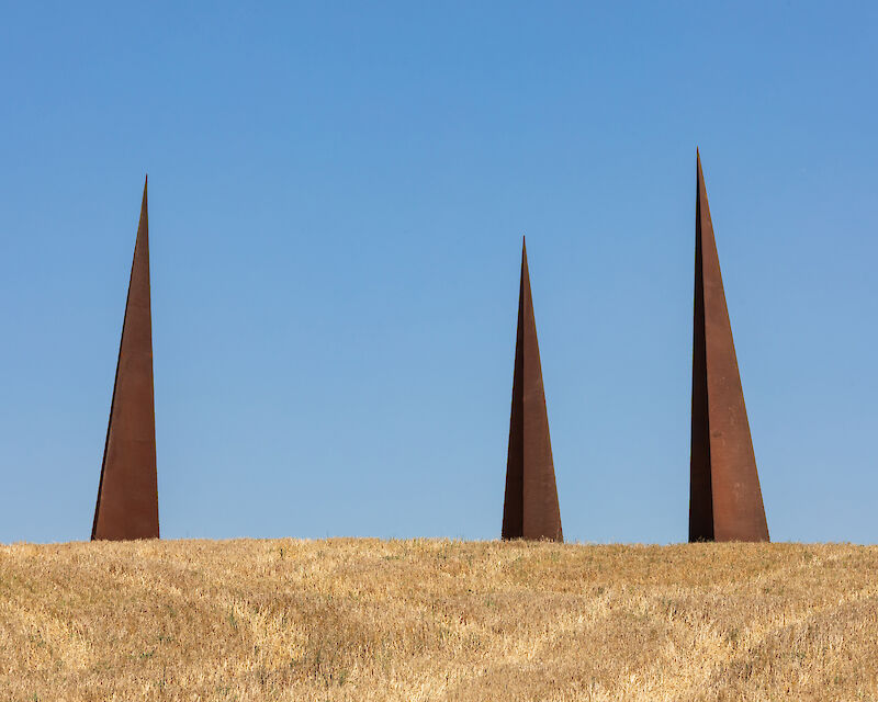 Mauro Staccioli, Prospettiva Cielo (2024). Capalbio (GR)