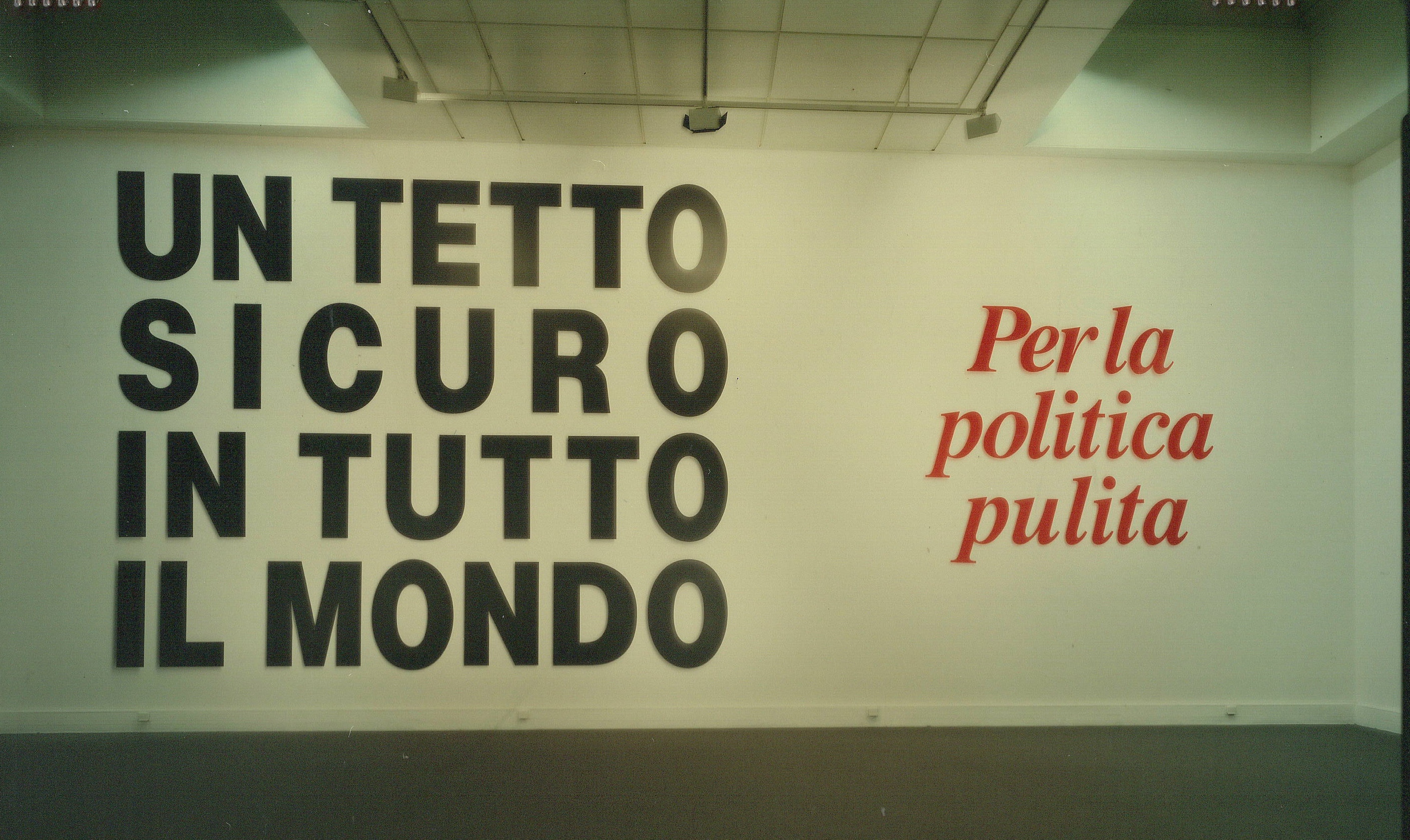 Fotografia di allestimento Altrove
