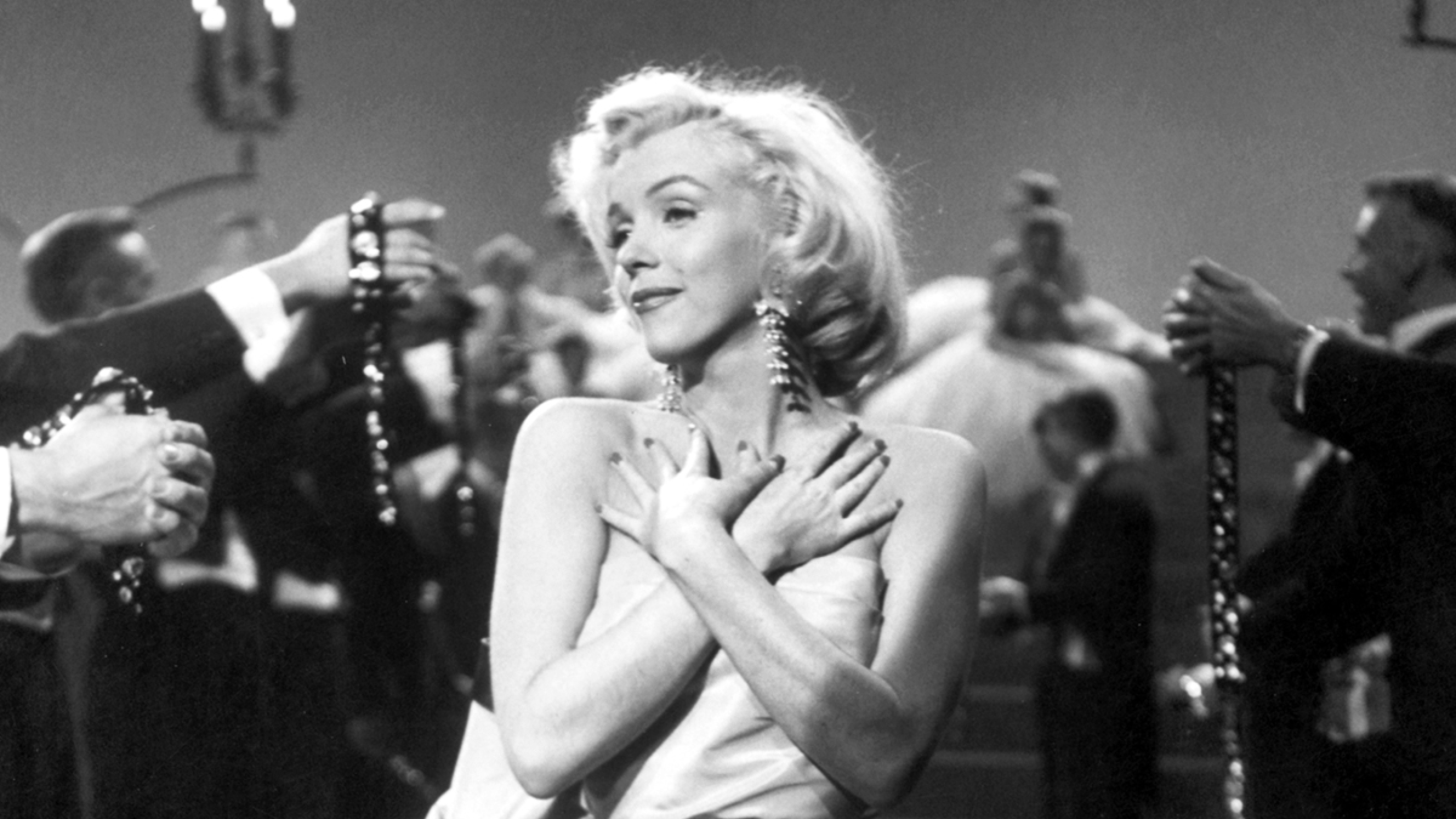 Gentlemen prefer blondes by Howard Hawks