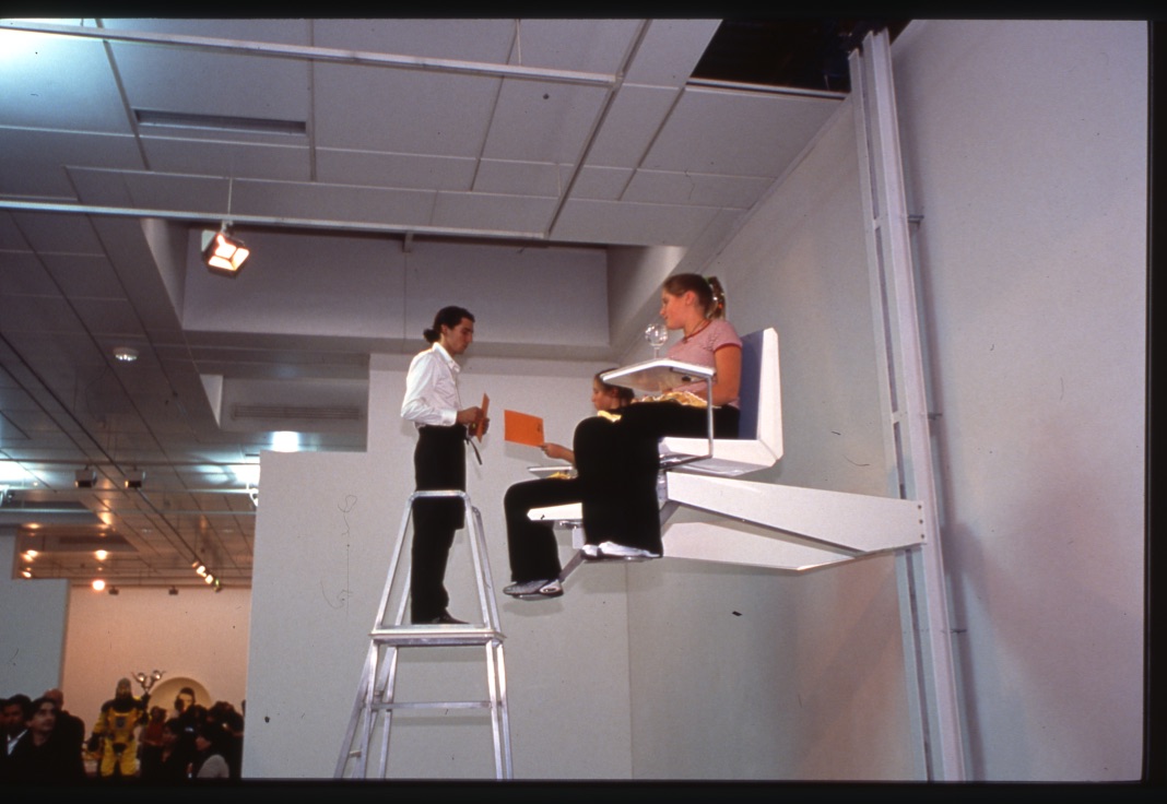 Senritsumirai, fotografia di allestimento, 2001, 4