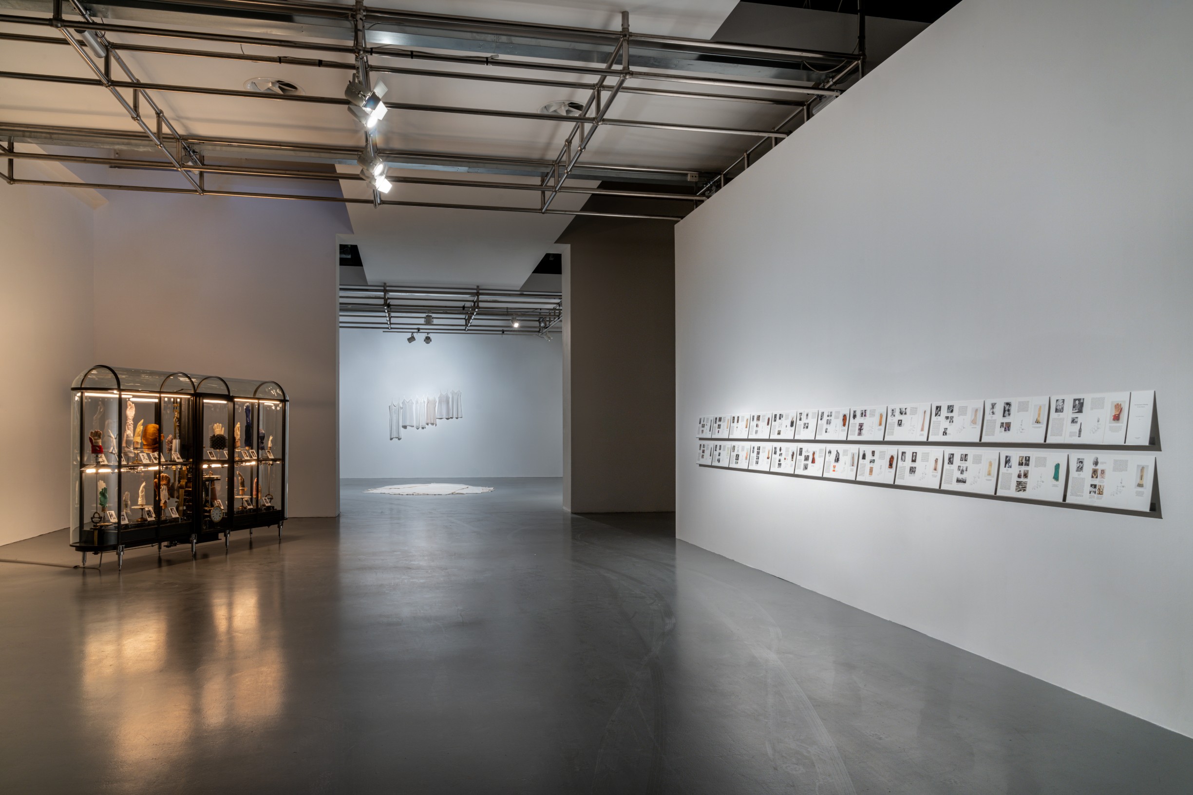Il giardino dell'arte. Opere, collezioni, fotografia di allestimento, 2022, © Ela Bialkowska OKNO studio
