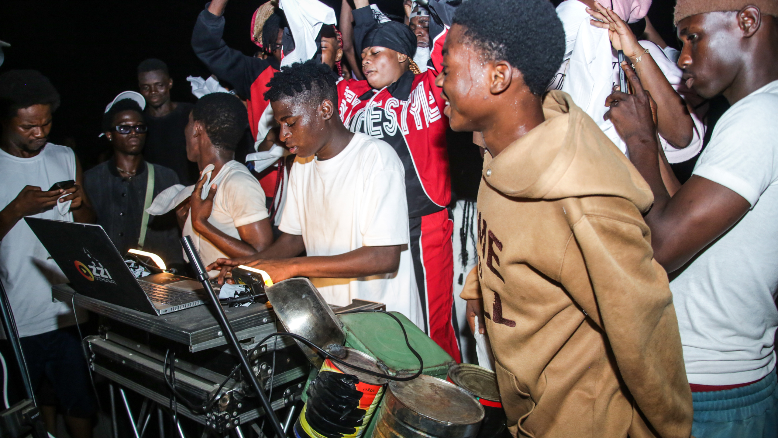 Night Out - NYEGE NYEGE: Azzi on the Beat