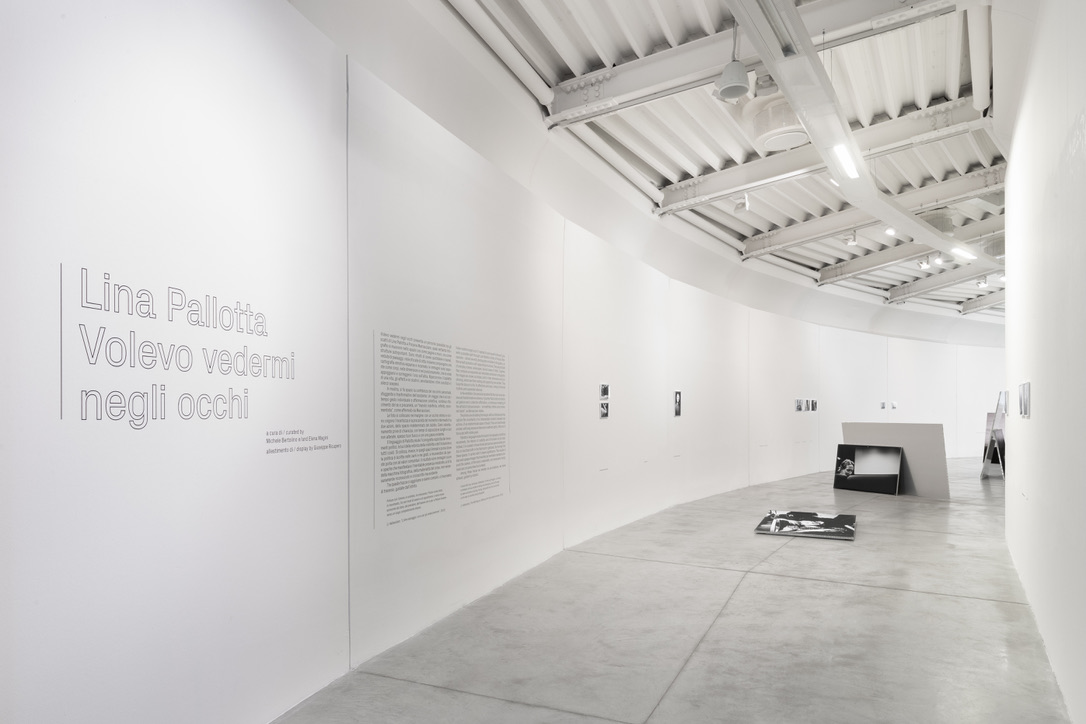 Lina Pallotta. Volevo vedermi negli occhi, fotografia di allestimento, foto Filippo Rossi con Marco Cappelletti