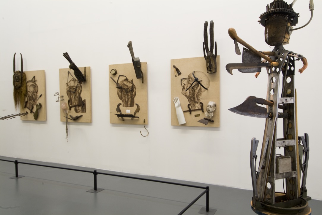 Daniel Spoerri, fotografia di allestimento, 2006