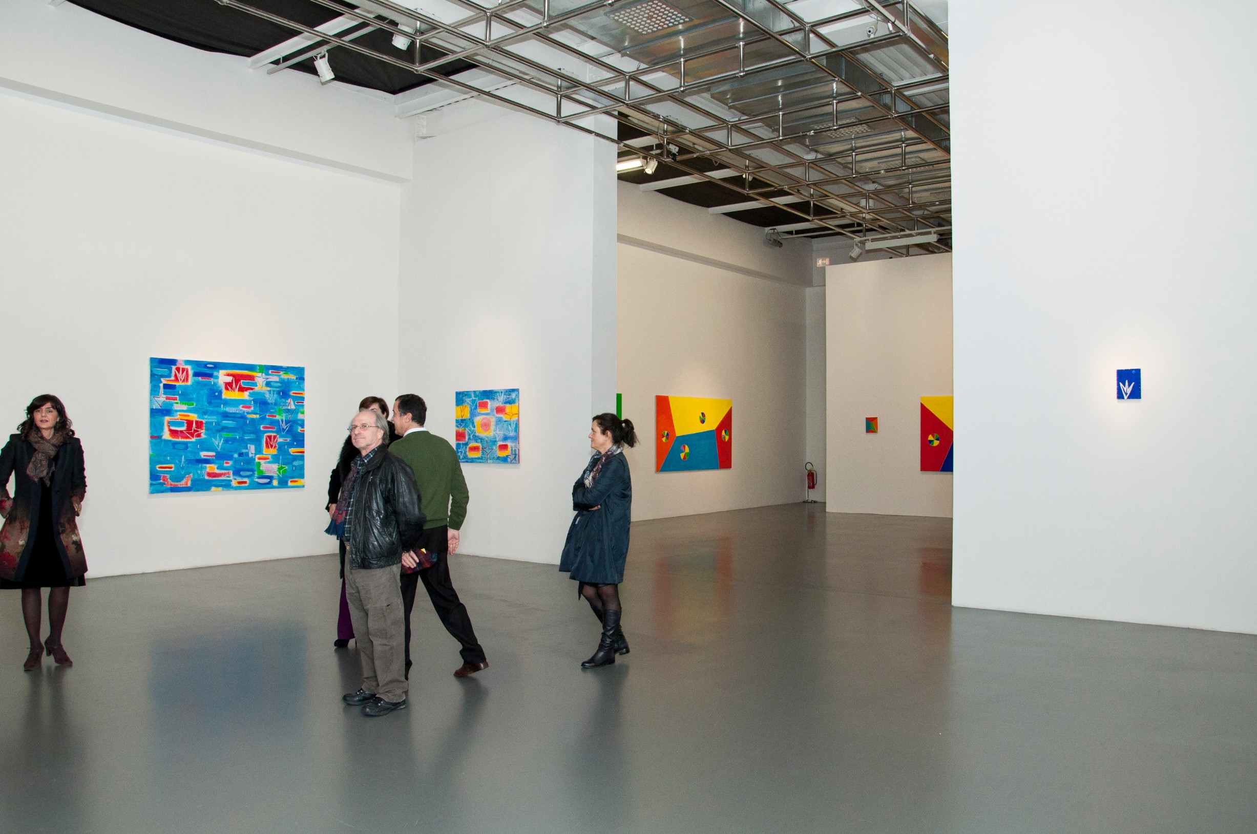Nicola De Maria. I miei dipinti s'inchinano a Dio, fotografia di allestimento, 2011