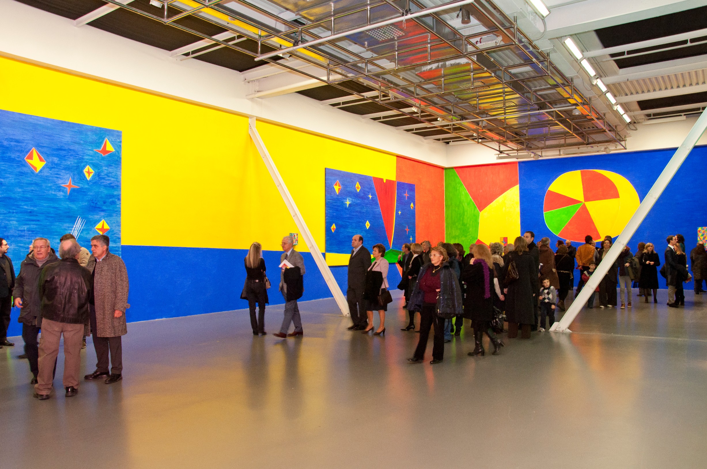 Nicola De Maria. I miei dipinti s'inchinano a Dio, fotografia di allestimento, 2011