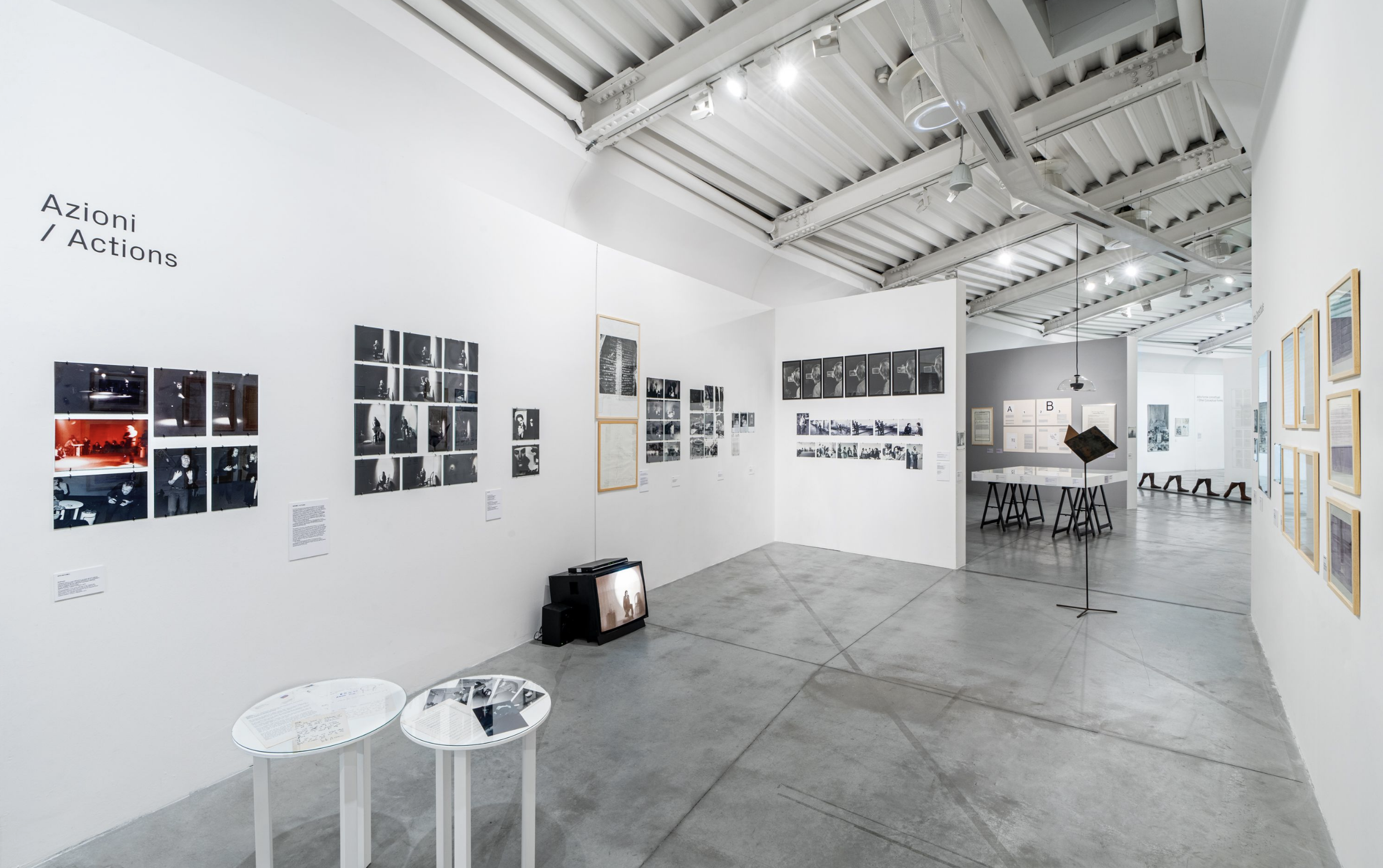 Schema 50. Una galleria fra le neo-avanguardie (1972-1994), fotografia di allestimento, 2022