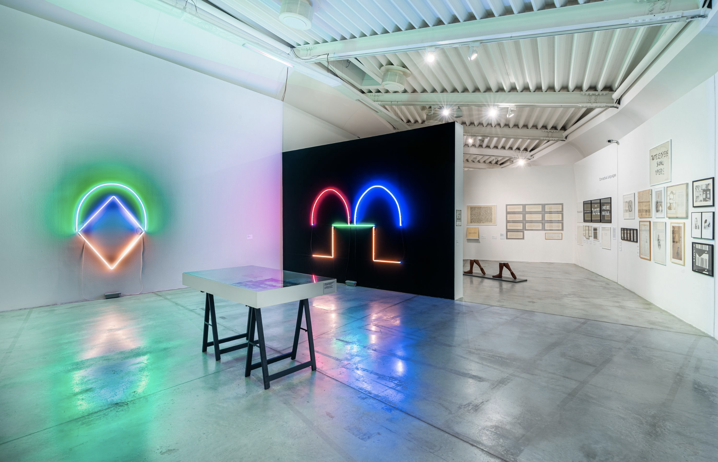 Schema 50. Una galleria fra le neo-avanguardie (1972-1994), fotografia di allestimento, 2022